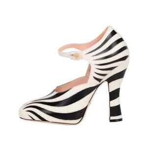 Gucci Women's Zebra Leather Round Close Toe Pumps Size 37